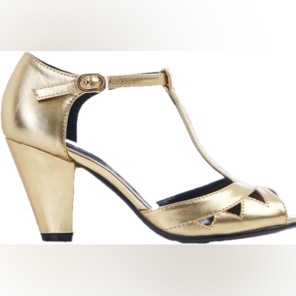 lulu hun Shoes - BNIB Gold size 7 pinup t-strap peep toe pumps. Lulu Hun. Pinup! Retro!